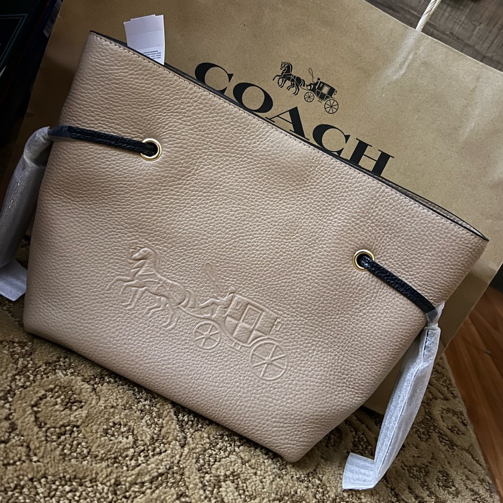 BRAND NEW COACH CROSS BODY